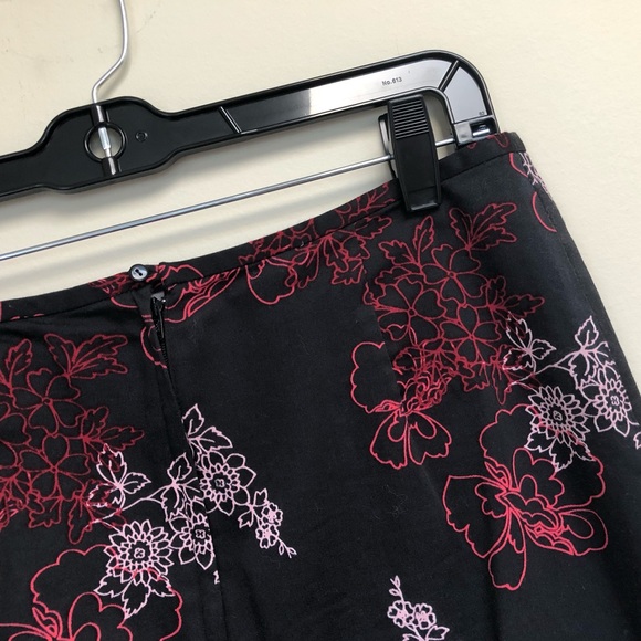 H&M Y2K Black Floral Fishtail Midi Skirt - Picture 2 of 4